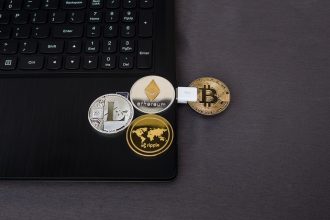 Market Sentiment: What Analysts Are Saying About Cryptocurrency Future